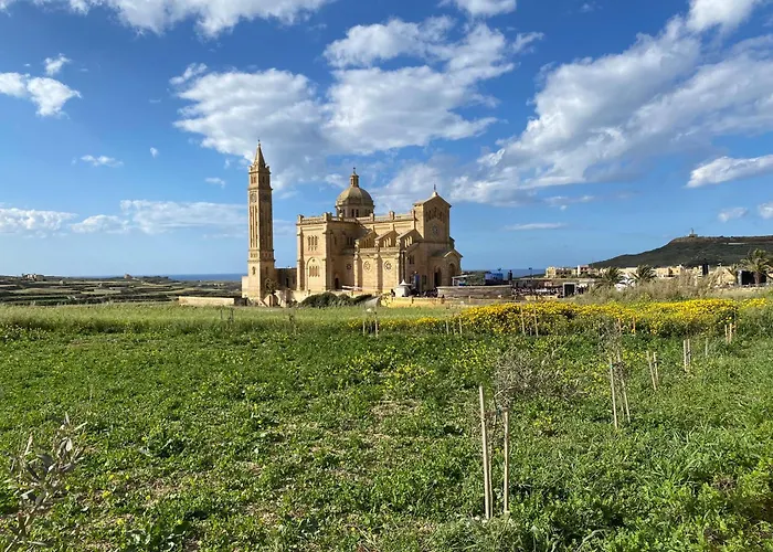 Gozo Dwejra Views * San Lawrenz